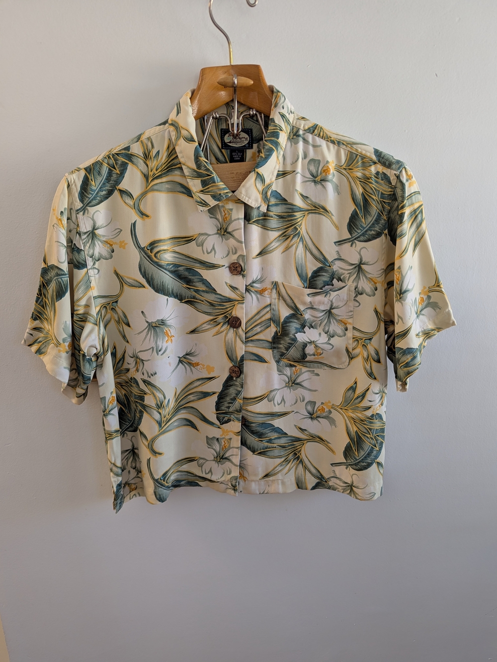 Tommy Bahama 100% Silk Tropical Leaf Button-Down Shirt – Women’s Size Large